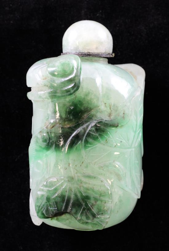 A Chinese jadeite gourd and butterfly snuff bottle, 1800-1900, Richards no. 252, minor chip